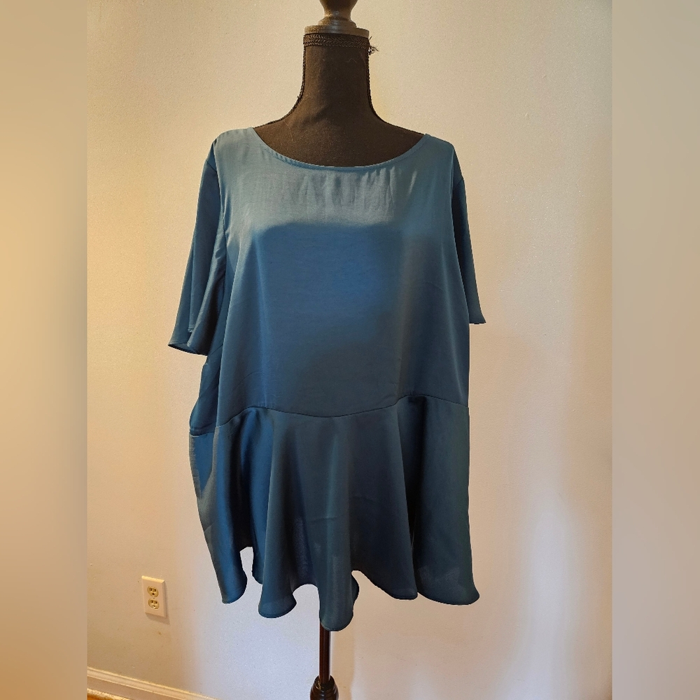 NWT Torrid Dark Green Women's Top
